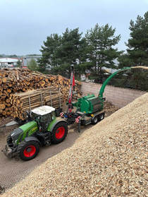 Fendt 936 mit Mobilbagger JENZ HEM 841